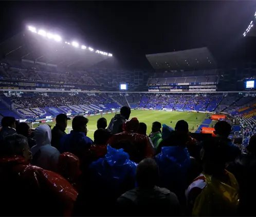 Puebla y Chivas prefirieron mover unas horas más su juego de Liga MX (Getty Images)