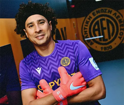 Memo Ochoa suma dos derrotas y siete goles en contra con el AEL Limassol en Chipre. @ael_fc_official