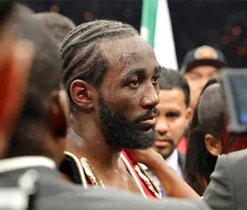 Terence Crawford fue detenido por la policía a punta de pistola en su natal Omaha tras su desfile por vencer al Canelo. Getty Images Terence Crawford fue detenido por la policía a punta de pistola en su natal Omaha tras su desfile por vencer al Canelo. Getty Images