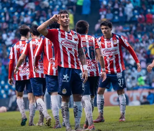 El Rebaño se lleva un valioso triunfo de Puebla (X: @Chivas)