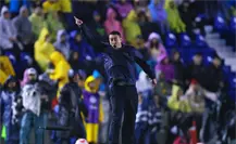 Revelan insultos de Efraín Juárez a árbitros en el Clásico Capitalino, ¿será castigado?