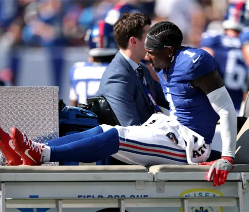 Odell Beckham denuncia el césped del MetLife tras lesión de Nabers (Photo by Al Bello/Getty Images)