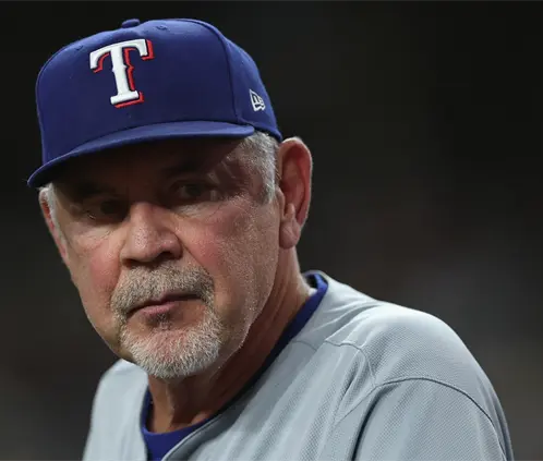 Bruce Bochy se despide de los Rangers tras su histórico paso (Photo by Christian Petersen/Getty Images)