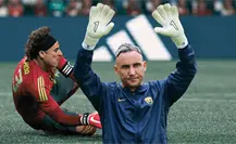 Keylor Navas vive el síndrome Memo Ochoa con Pumas en Liga MX