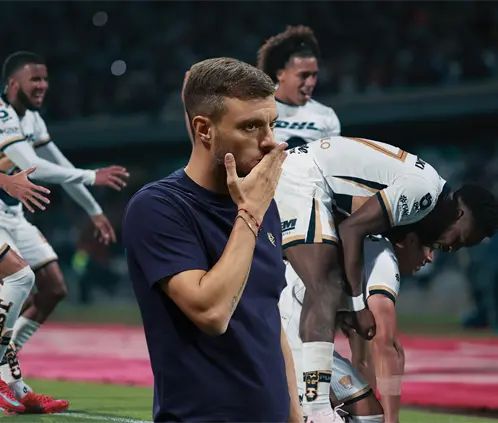 Pumas estaría analizando traer de vuelta a Martín Anselmi a la Liga MX, en caso de que el proyecto de Efraín Juárez no funcione.