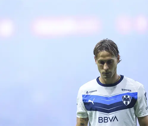 Sergio Canales se perdería el duelo vs Xolos en la jornada 12   (Photo by Agustin Cuevas/Getty Images)