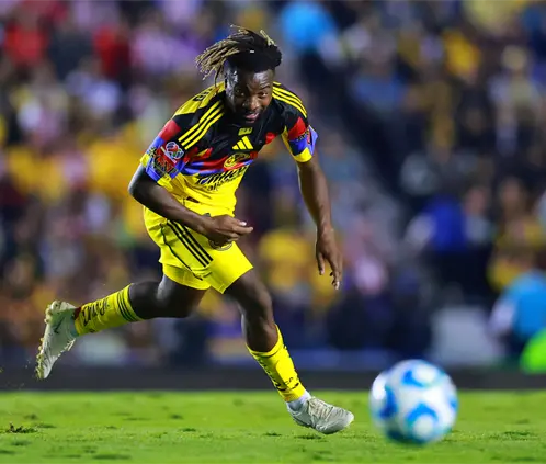 Allan Saint-Maximin dio a conocer el nacimiento de su primer hijo en suelo mexicano. Getty Images