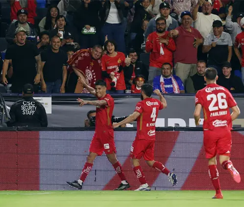 Las 3 glorias de Antonio Mohamed en Toluca  (Photo by Kevork Djansezian/Getty Images)