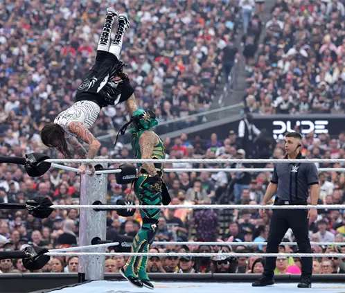 Dominik Mysterio vs. Penta 0 Miedo: ¿Cuándo podría darse la pelea más esperada de Lucha Libre AAA y WWE?  (Photo by Ethan Miller/Getty Images)