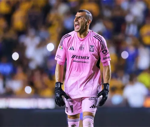 Nahuel Guzmán será homenajeado en el Universitario por superar los 200 juegos sin recibir gol con Tigres. Ricardo Rodríguez.