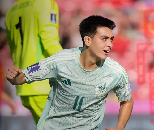 Real Madrid y Barcelona lucharían por firmar a Gilberto Mora en el Mundial sub 20. @miseleccionsubs Real Madrid y Barcelona lucharían por firmar a Gilberto Mora en el Mundial sub 20. @miseleccionsubs
