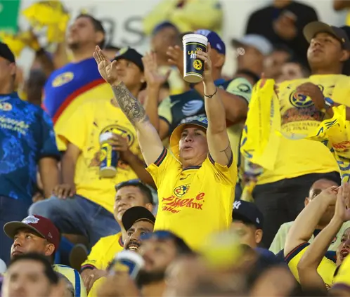 ¡Vetados! Grupos de animación de América no estarán en las gradas para el duelo ante Santos (Getty Images- Héctor Vivas)