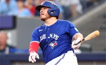 ¡Poder mexicano! Alejandro Kirk conecta dos cuadrangulares en la victoria de Blue Jays