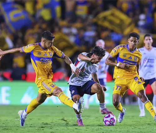 ¡Se vivió hasta el último segundo! Tigres y Cruz Azul repartieron puntos (Ricardo Rodríguez/ POSTA Deporets) ¡Se vivió hasta el último segundo! Tigres y Cruz Azul repartieron puntos (Ricardo Rodríguez/ POSTA Deporets)