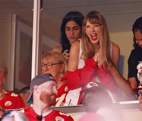 Taylor Swift revela por qué rechazó cantar en la Super Bowl 2026 (Photo by Jason Hanna/Getty Images) Taylor Swift revela por qué rechazó cantar en la Super Bowl 2026 (Photo by Jason Hanna/Getty Images)