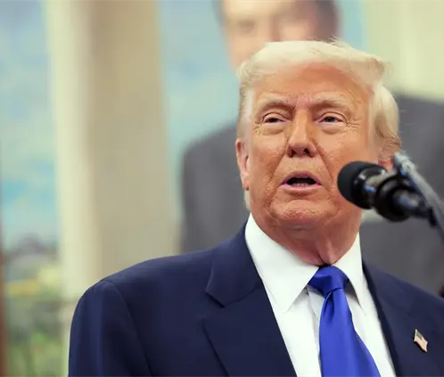 Donald Trump arremete contra la NFL por elegir a Bad Bunny (Photo by Anna Moneymaker/Getty Images)