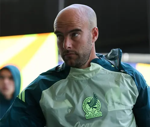 Eduardo Arce, técnico de la Selección Mexicana sub 20, terminó molesto con la FIFA por la mudanza de Argentina al mismo hotel de concentración que el cuadro tricolor.  @miseleccionsubs