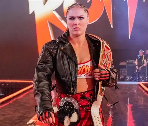 Ronda Rousey descartó que tenga planeado volver a la WWE, pero no descartó una nueva etapa en UFC. @WWE Ronda Rousey descartó que tenga planeado volver a la WWE, pero no descartó una nueva etapa en UFC. @WWE