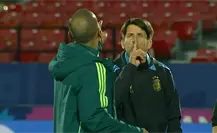Diego Placente humilla a Eduardo Arce en el Argentina vs. México del Mundial sub 20