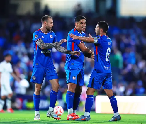 Cruz Azul recibirá al América en el Clásico Joven. Getty Images Cruz Azul recibirá al América en el Clásico Joven. Getty Images