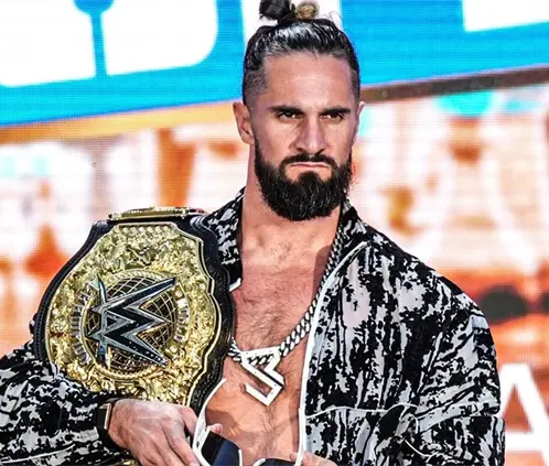 Seth Rollins terminó con un brazo lesionado tras la traición de The Vision en el Monday Night RAW de WWE en Australia. @WWE Seth Rollins terminó con un brazo lesionado tras la traición de The Vision en el Monday Night RAW de WWE en Australia. @WWE
