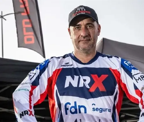 El piloto Jorge Brandao murió por un accidente a dos kilómetros de llegar a la meta en el Rally de Marruecos. @InformaESV