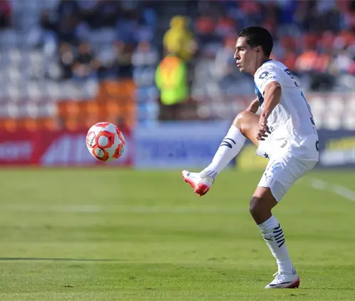 Erick Aguirre se suma a las dudas de Monterrey vs Pumas (Photo by Agustin Cuevas/Getty Images) Erick Aguirre se suma a las dudas de Monterrey vs Pumas (Photo by Agustin Cuevas/Getty Images)