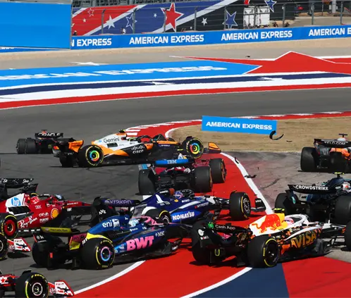 Oscar Piastri y Lando Norris abandonaron la Sprint Race del GP de Estados Unidos tras protagonizar un choque múltiple. Getty Images