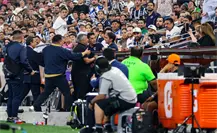 Domenec Torrent pelea con aficionado del Monterrey tras ser expulsado ante Pumas
