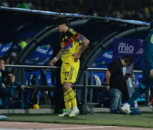 Dávila dejó el juego en el primer tiempo (Daniel Gámez / POSTA Deportes) Dávila dejó el juego en el primer tiempo (Daniel Gámez / POSTA Deportes)