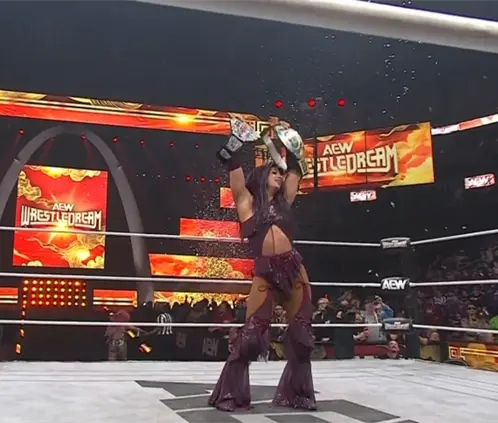 Mercedes Moné se convirtió en la luchadora más premiada de la historia al sumar su 11° título en WrestleDream 2025, superando la marca de 10 del Último Dragón. @AEW Mercedes Moné se convirtió en la luchadora más premiada de la historia al sumar su 11° título en WrestleDream 2025, superando la marca de 10 del Último Dragón. @AEW