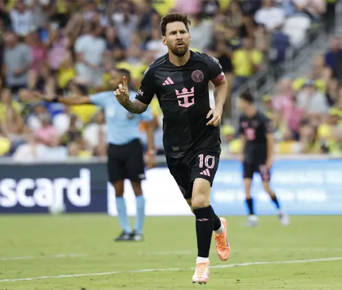 Lionel Messi oficialmente tendrá un club profesional en Argentina, los Leones de Rosario FC en cuarta división. Getty Images Lionel Messi oficialmente tendrá un club profesional en Argentina, los Leones de Rosario FC en cuarta división. Getty Images