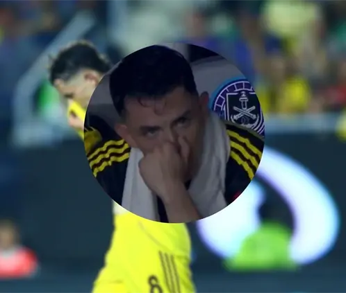 Álvaro Fidalgo explica su problema con la rodilla que lo aleja de las canchas con América (Getty Images-Canva)