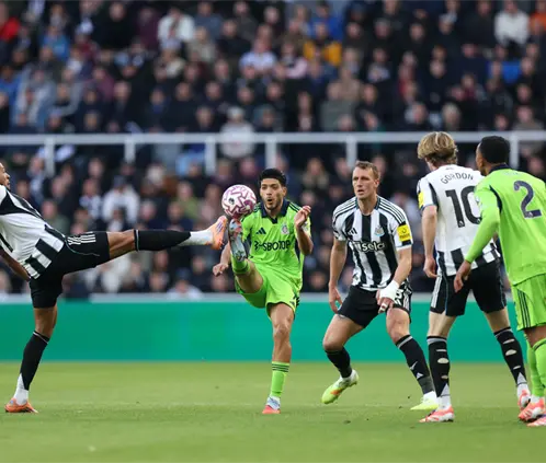 Raúl Jiménez sumará un mes sin anotar con el Fulham tras la caída ante Newcastle. Getty Images Raúl Jiménez sumará un mes sin anotar con el Fulham tras la caída ante Newcastle. Getty Images