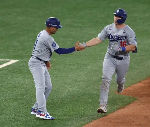 Dodgers estuvo intratable en la lomita y su ofensiva respondió a la hora indicada (Getty images) Dodgers estuvo intratable en la lomita y su ofensiva respondió a la hora indicada (Getty images)