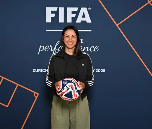 La entrenadora turca Nazli Ceylan se sumó temporalmente a Tigres Femenil, gracias al programa de tutoría para entrenadores de alto rendimiento de la FIFA. @ncdemirbag La entrenadora turca Nazli Ceylan se sumó temporalmente a Tigres Femenil, gracias al programa de tutoría para entrenadores de alto rendimiento de la FIFA. @ncdemirbag