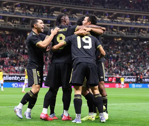 La Selección Mexicana buscaría disputar el Mundial de 2026 con tres uniformes. Getty Images La Selección Mexicana buscaría disputar el Mundial de 2026 con tres uniformes. Getty Images