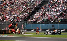 Liam Lawson casi atropella a dos comisarios en el GP de México Liam Lawson casi atropella a dos comisarios en el GP de México