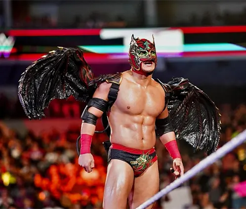 La WWE busca renovar de inmediato a Dragon Lee tras su actuación en el Héroes Inmortales de Lucha Libre AAA. @dragonlee95 La WWE busca renovar de inmediato a Dragon Lee tras su actuación en el Héroes Inmortales de Lucha Libre AAA. @dragonlee95