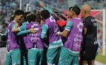 Santos Laguna despluma al Gallo y se mete al Play in al momento Santos Laguna despluma al Gallo y se mete al Play in al momento
