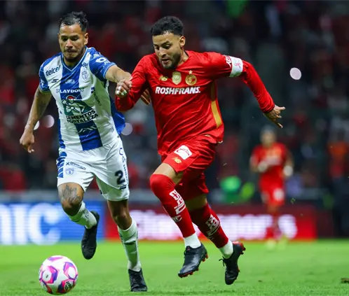 Toluca deja ir la victoria y empata ante Pachuca en la jornada 15  (Getty Images- Agustin Cuevas) Toluca deja ir la victoria y empata ante Pachuca en la jornada 15  (Getty Images- Agustin Cuevas)