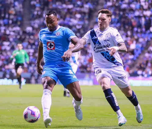 La Máquina Cementera de Cruz Azul apunta al liderato del torneo (Getty Images) La Máquina Cementera de Cruz Azul apunta al liderato del torneo (Getty Images)